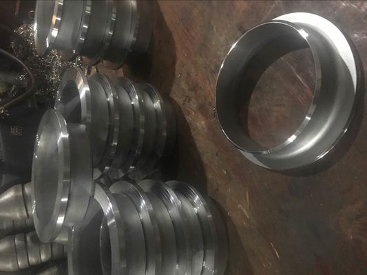 Butt Weld Connection Stub End Couplings Meet ISO 9001 Certification Galvanized Surface For Pipeline System